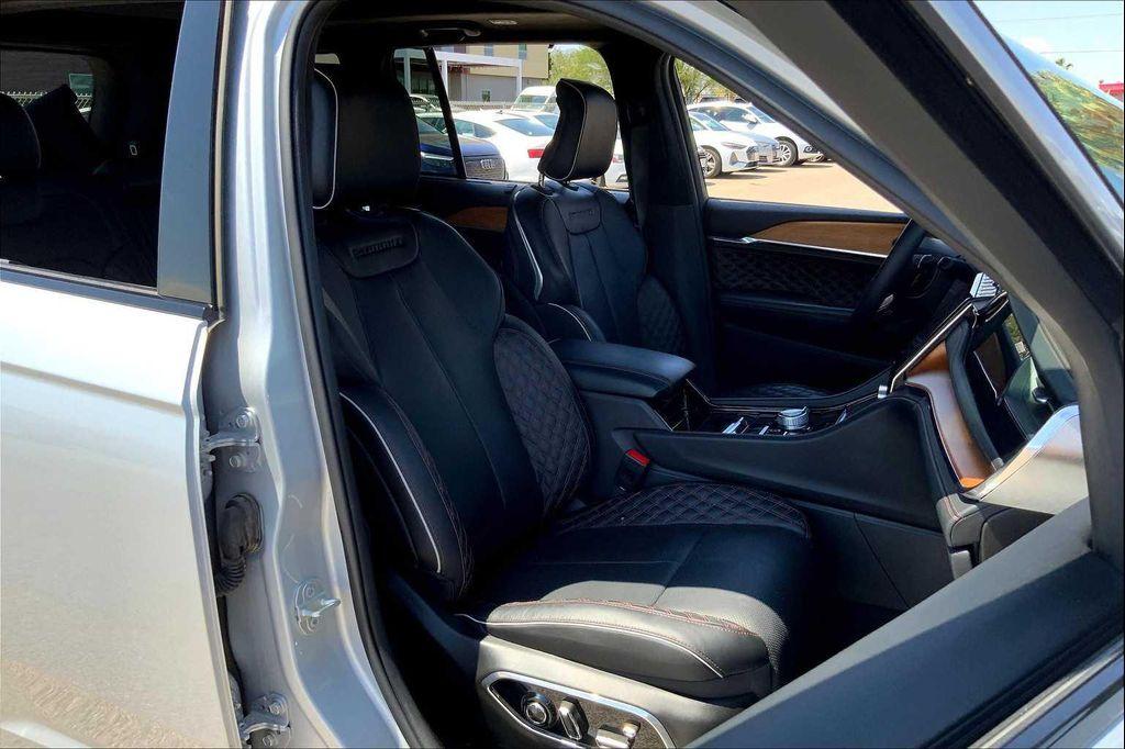 used 2024 Jeep Grand Cherokee car, priced at $49,995