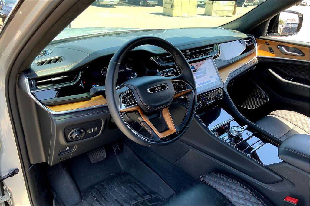 used 2024 Jeep Grand Cherokee car, priced at $49,995