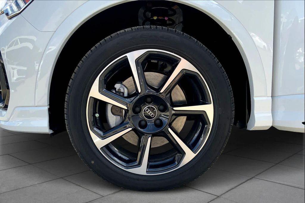 new 2025 Audi Q3 car, priced at $46,654