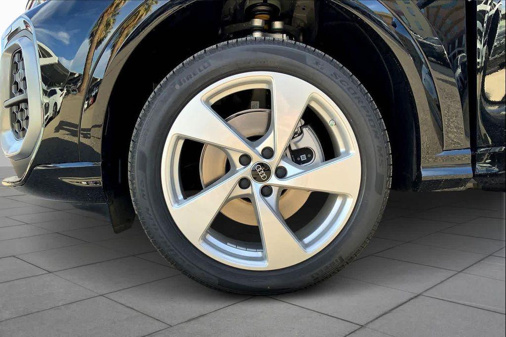 new 2025 Audi Q5 car, priced at $60,848