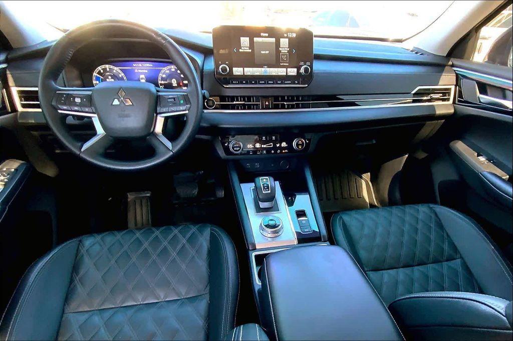 used 2024 Mitsubishi Outlander car, priced at $27,219