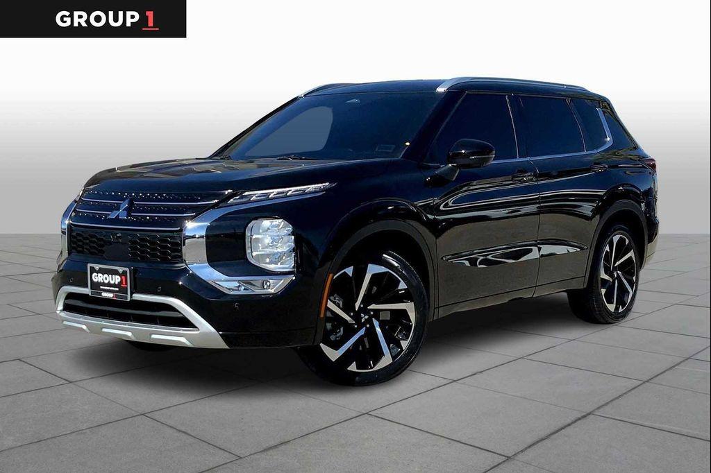 used 2024 Mitsubishi Outlander car, priced at $27,219