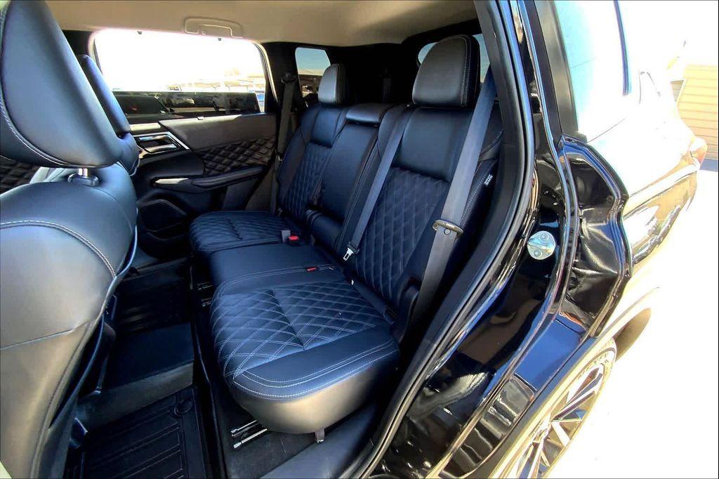 used 2024 Mitsubishi Outlander car, priced at $27,219