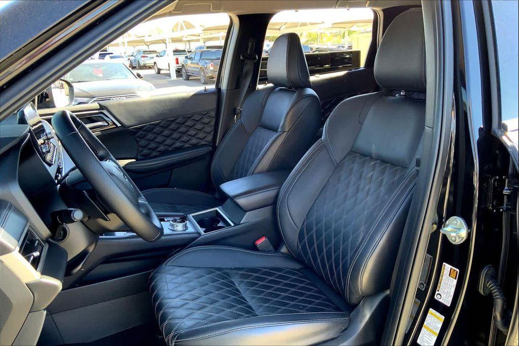 used 2024 Mitsubishi Outlander car, priced at $27,219