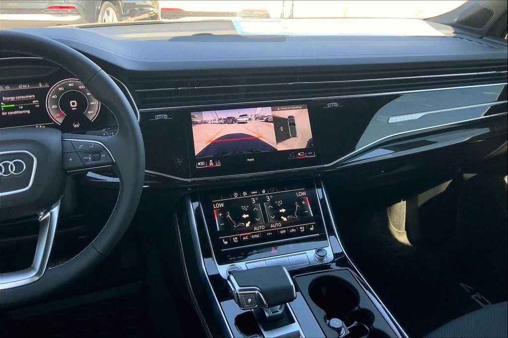 new 2026 Audi Q7 car, priced at $78,295