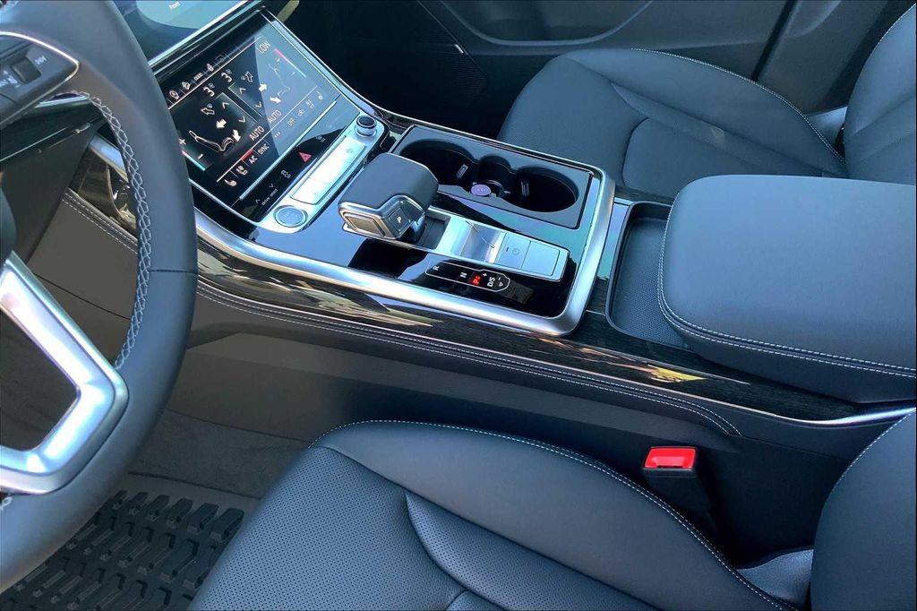 new 2026 Audi Q7 car, priced at $78,295