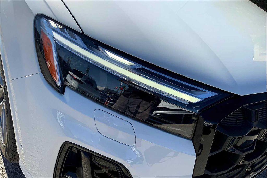 new 2026 Audi Q7 car, priced at $83,590