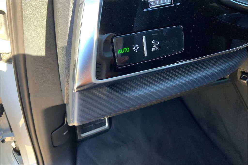 new 2026 Audi Q7 car, priced at $83,590