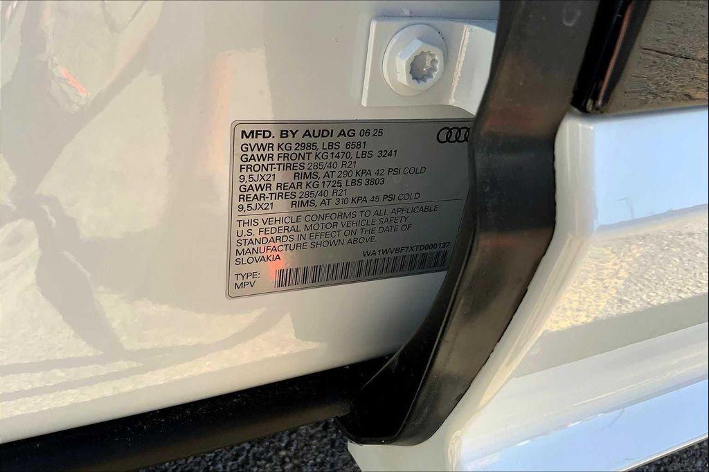 new 2026 Audi Q7 car, priced at $83,590