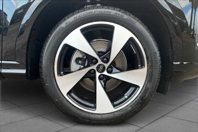new 2025 Audi Q5 car, priced at $60,440