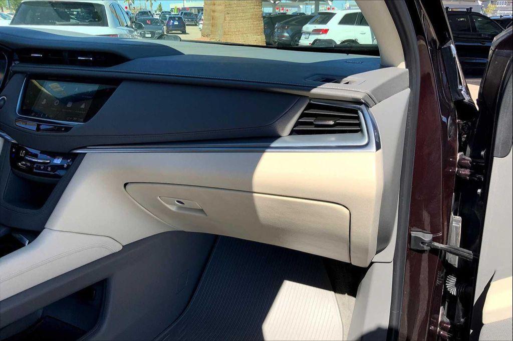 used 2021 Cadillac XT5 car, priced at $28,920
