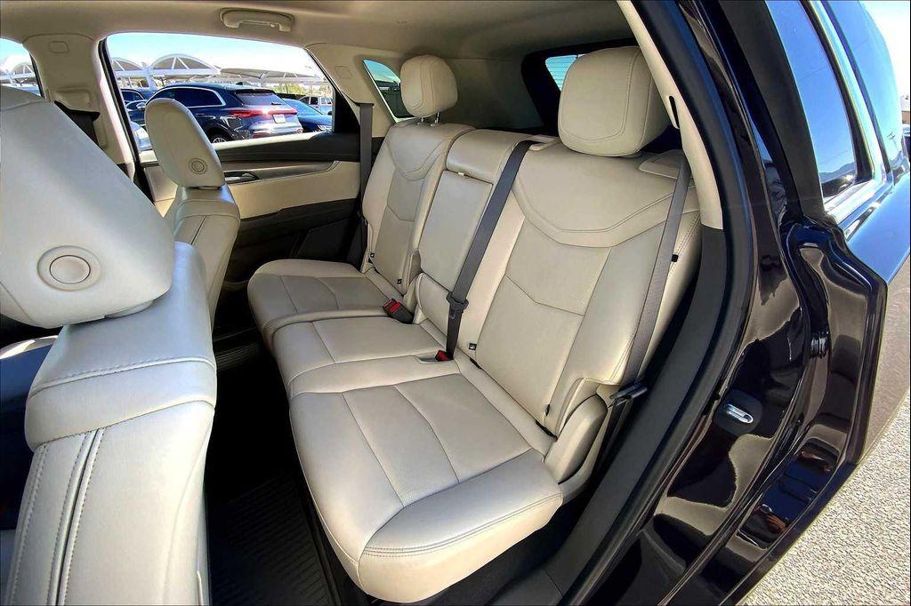 used 2021 Cadillac XT5 car, priced at $28,920