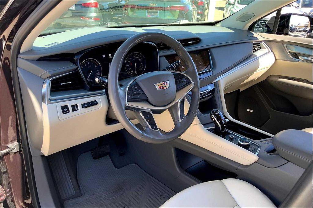 used 2021 Cadillac XT5 car, priced at $28,920