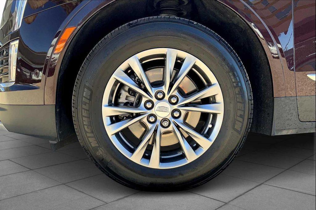 used 2021 Cadillac XT5 car, priced at $28,920