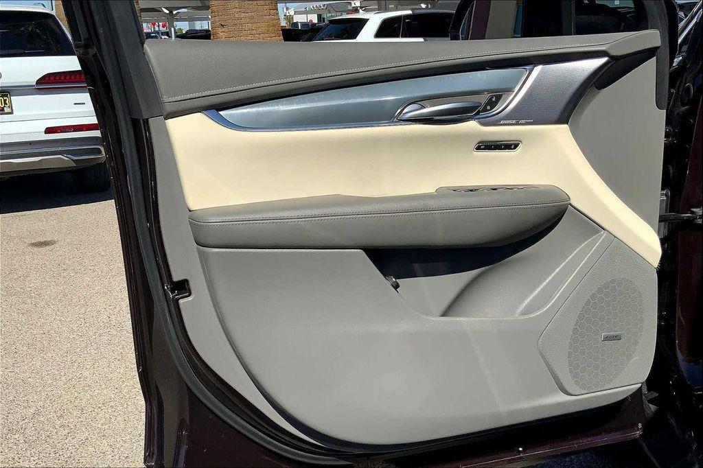 used 2021 Cadillac XT5 car, priced at $28,920