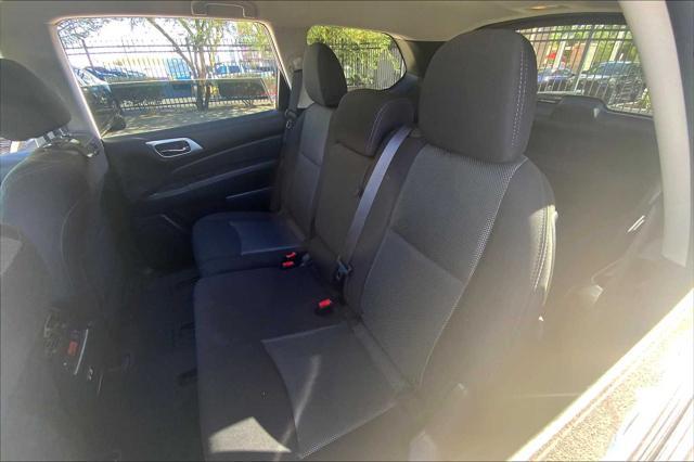 used 2020 Nissan Pathfinder car, priced at $22,937