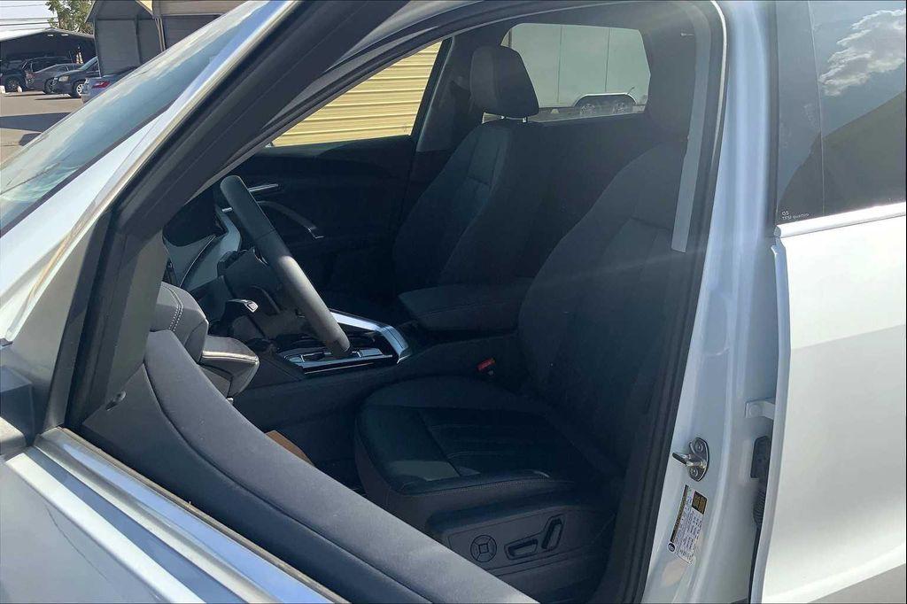 new 2025 Audi Q5 car, priced at $58,190