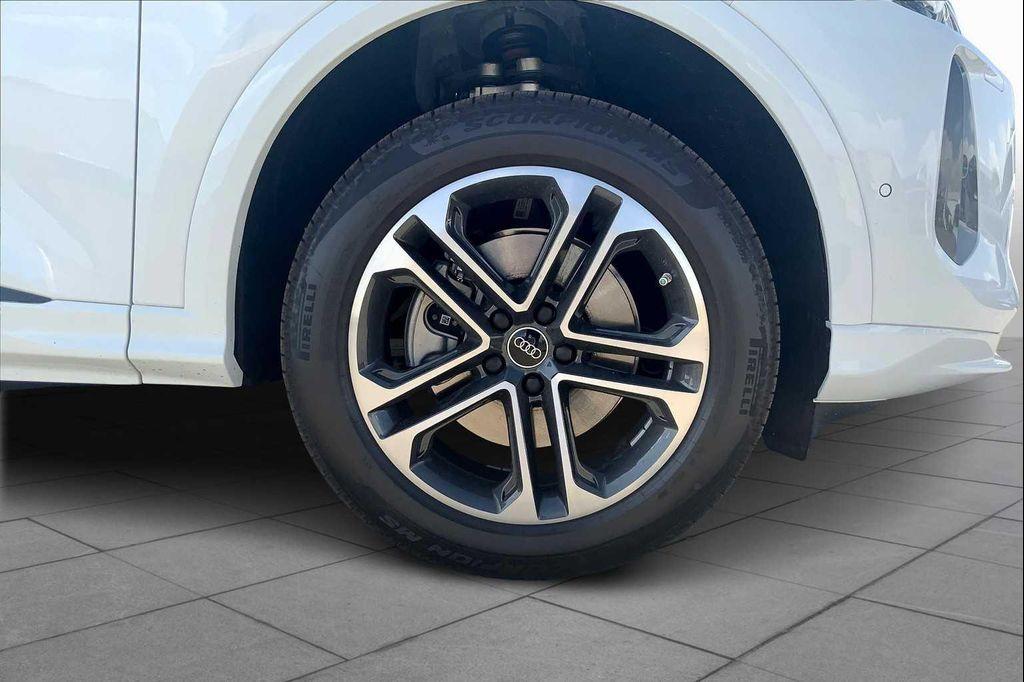 new 2025 Audi Q5 car, priced at $58,190