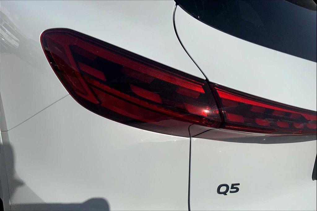new 2025 Audi Q5 car, priced at $58,190