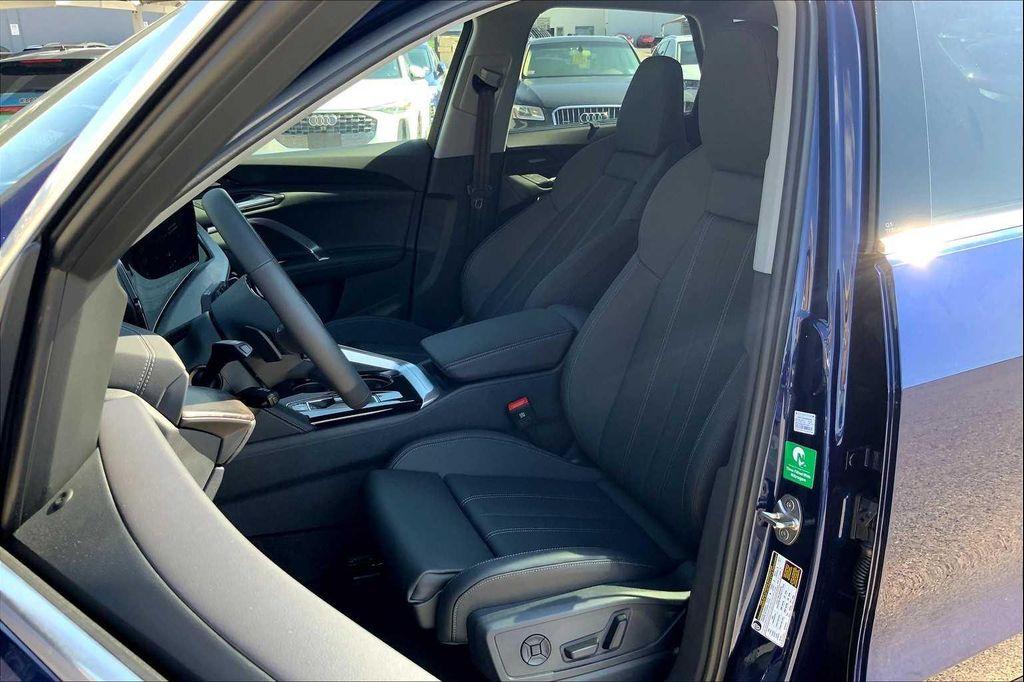 new 2025 Audi Q5 car, priced at $59,300