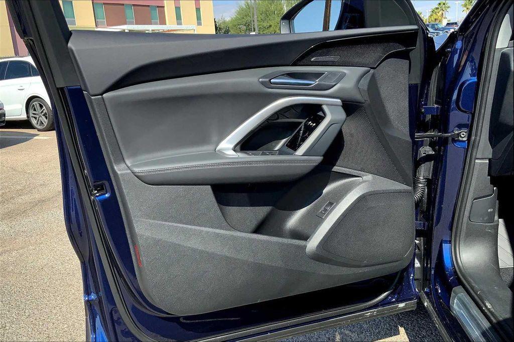 new 2025 Audi Q5 car, priced at $59,300