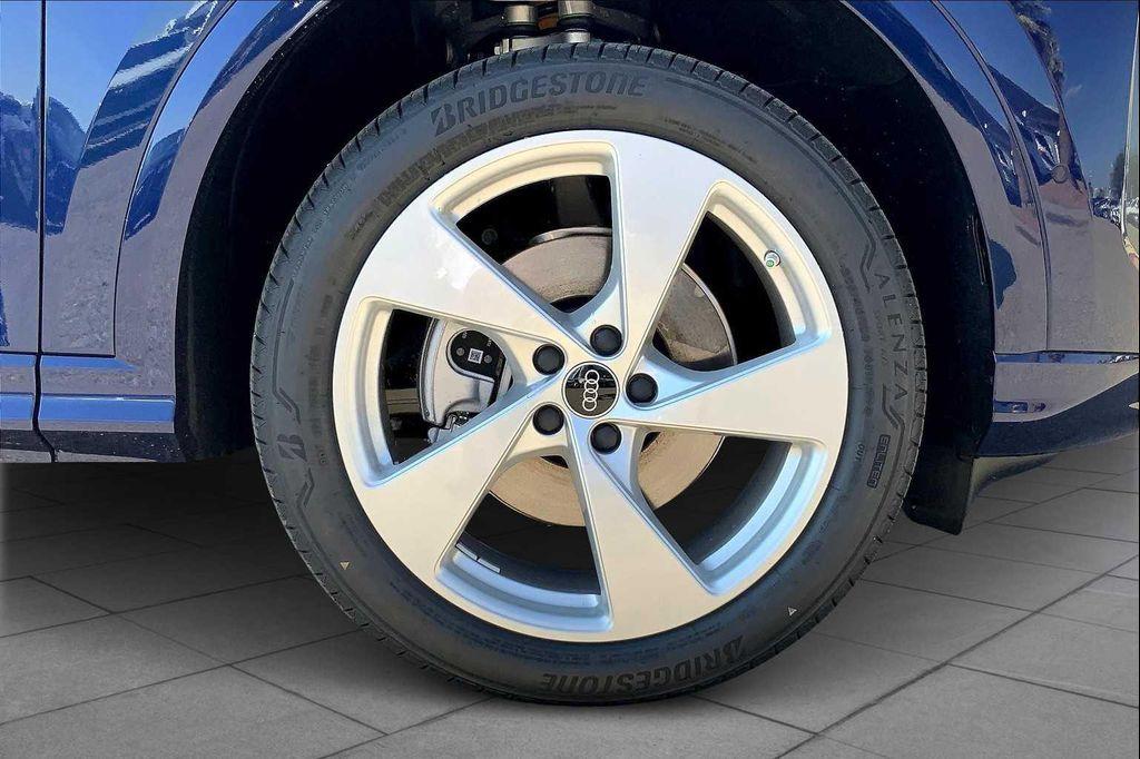 new 2025 Audi Q5 car, priced at $59,300