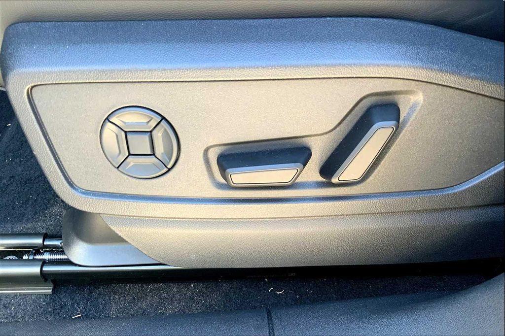 new 2025 Audi Q5 car, priced at $58,300