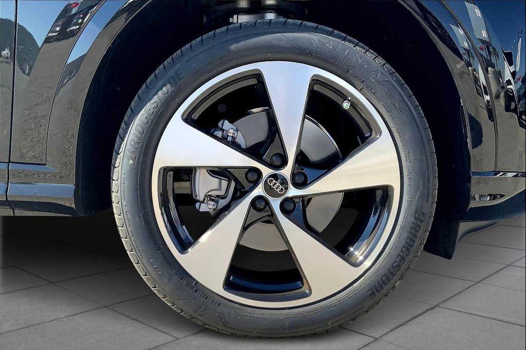 new 2025 Audi Q5 car, priced at $58,300