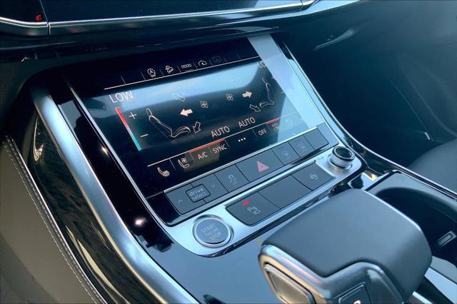 new 2025 Audi Q7 car, priced at $76,295