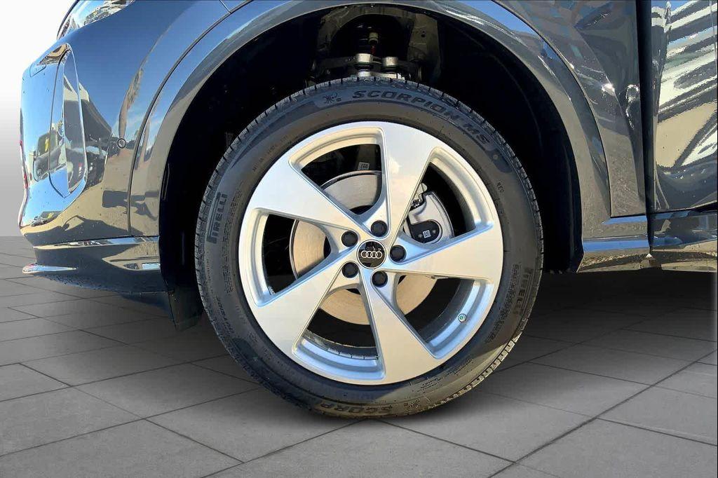 new 2025 Audi Q5 car, priced at $61,380