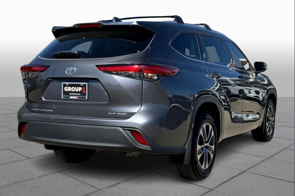 used 2022 Toyota Highlander car, priced at $35,760