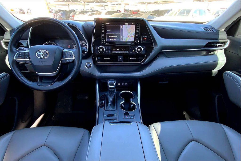 used 2022 Toyota Highlander car, priced at $35,760