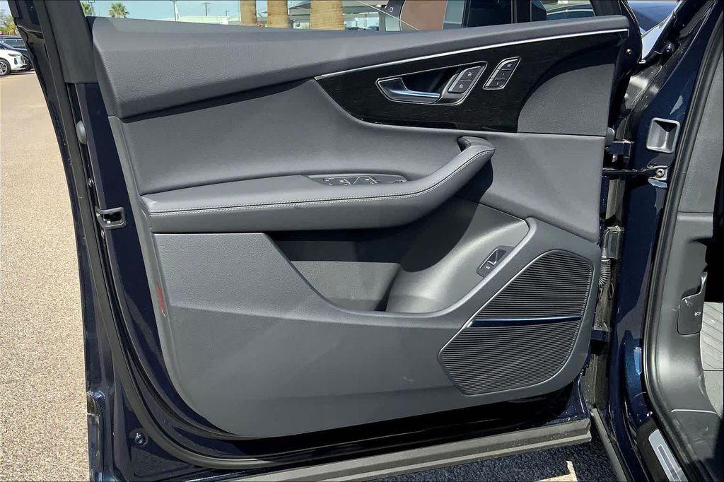 new 2026 Audi Q7 car, priced at $74,523