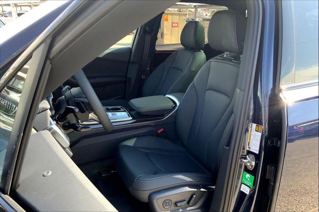 new 2026 Audi Q7 car, priced at $74,523