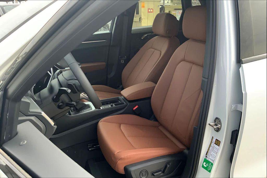 new 2025 Audi Q3 car, priced at $41,857