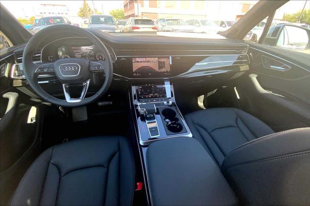 new 2025 Audi Q7 car, priced at $70,460