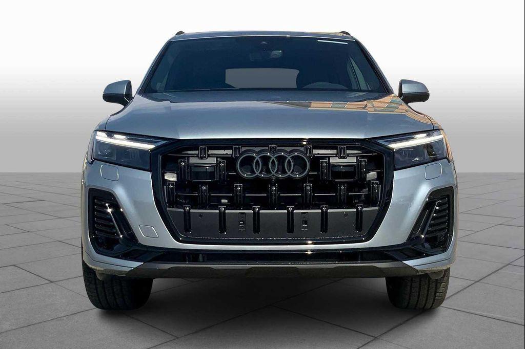 new 2025 Audi Q7 car, priced at $66,937