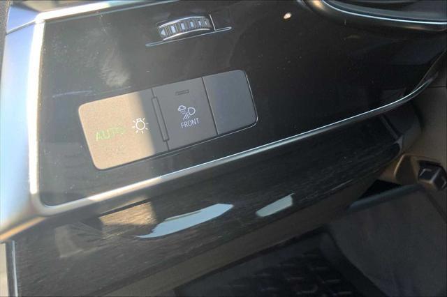 new 2025 Audi Q7 car, priced at $70,460