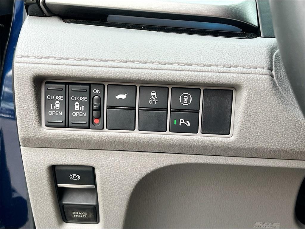 used 2024 Honda Odyssey car, priced at $35,700
