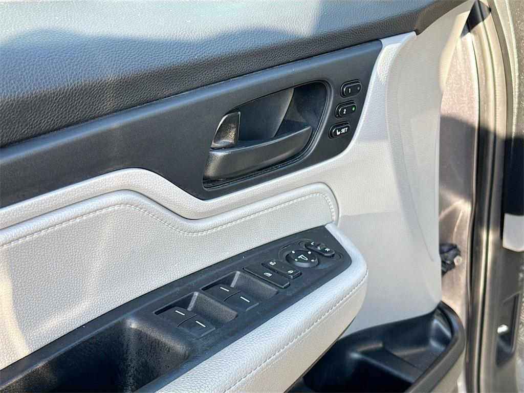 used 2023 Honda Odyssey car, priced at $29,400
