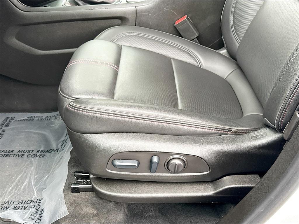 used 2023 Chevrolet Traverse car, priced at $35,000