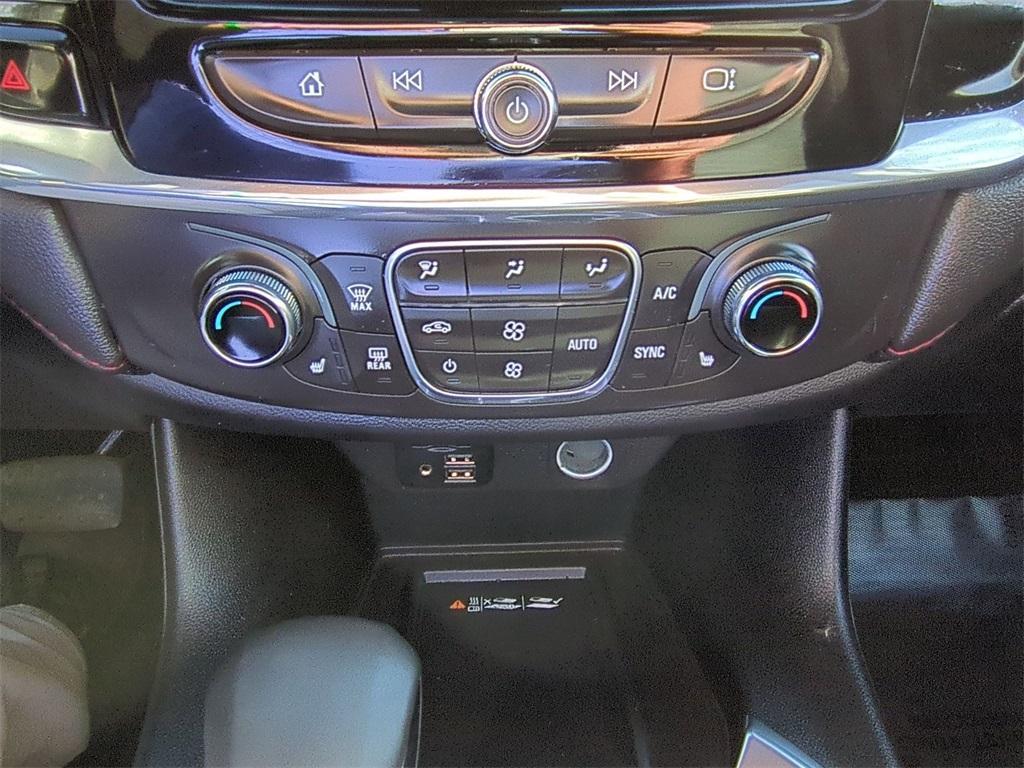 used 2023 Chevrolet Traverse car, priced at $31,600