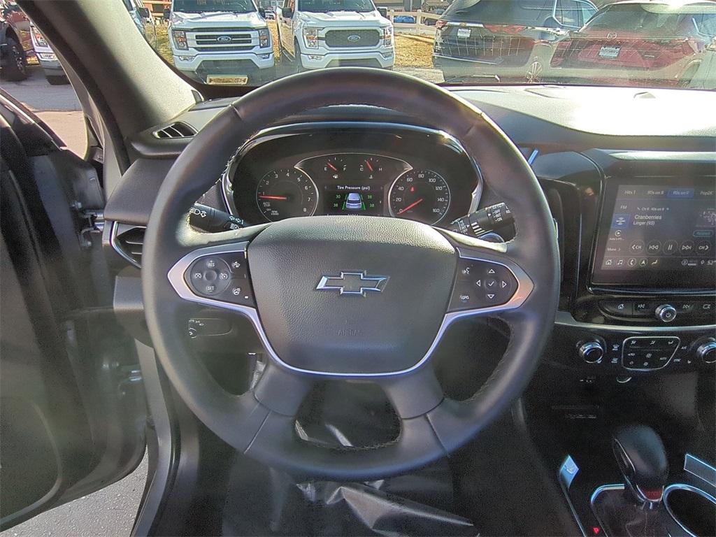 used 2023 Chevrolet Traverse car, priced at $31,600