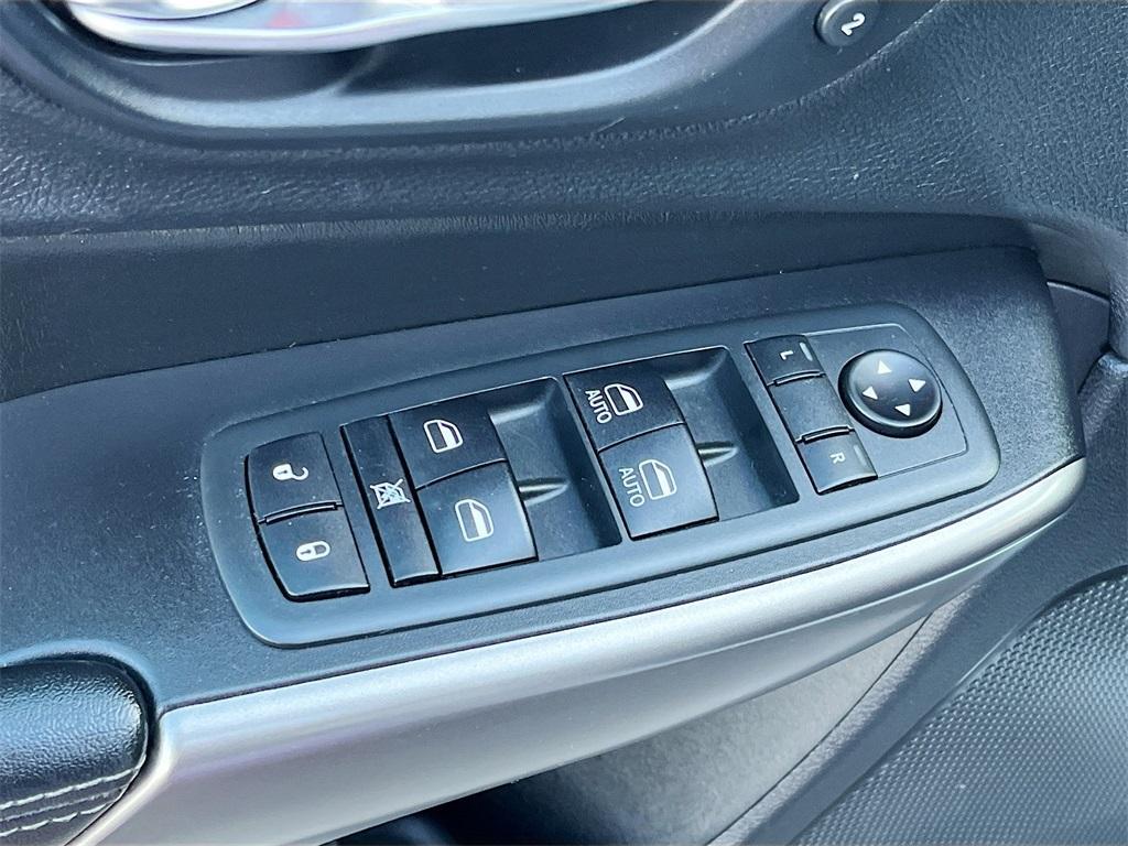 used 2020 Jeep Cherokee car, priced at $15,800