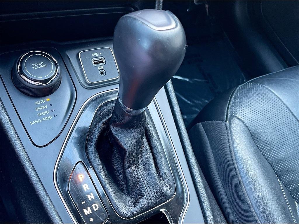 used 2020 Jeep Cherokee car, priced at $15,800