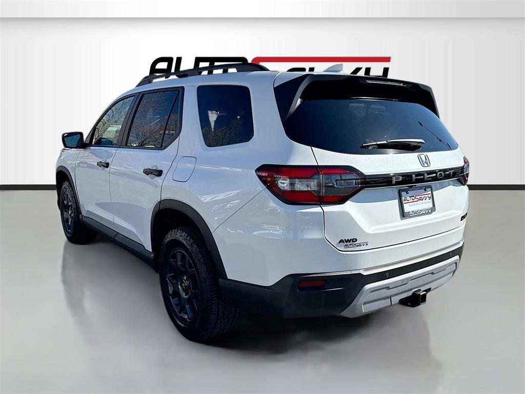 used 2024 Honda Pilot car, priced at $37,700