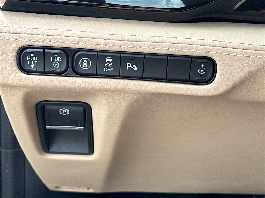 used 2023 Acura MDX car, priced at $40,000