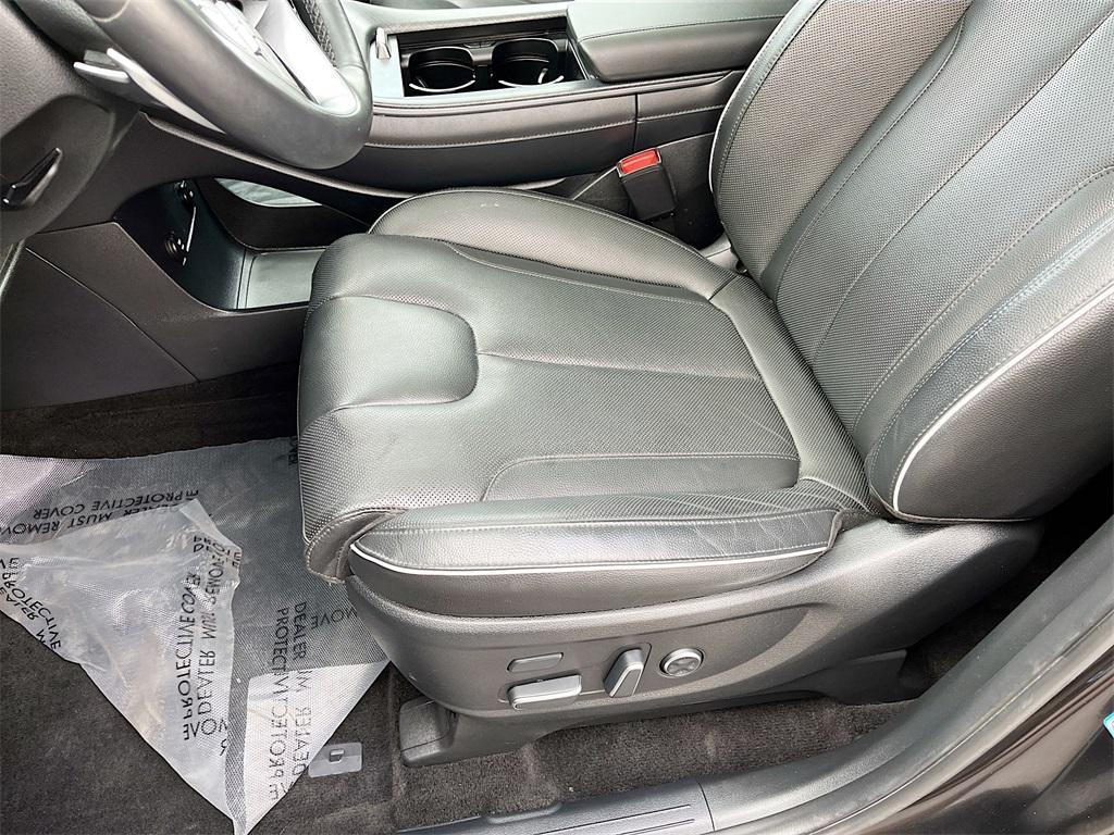 used 2024 Hyundai Palisade car, priced at $34,300