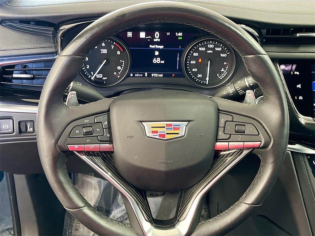 used 2024 Cadillac XT6 car, priced at $43,900
