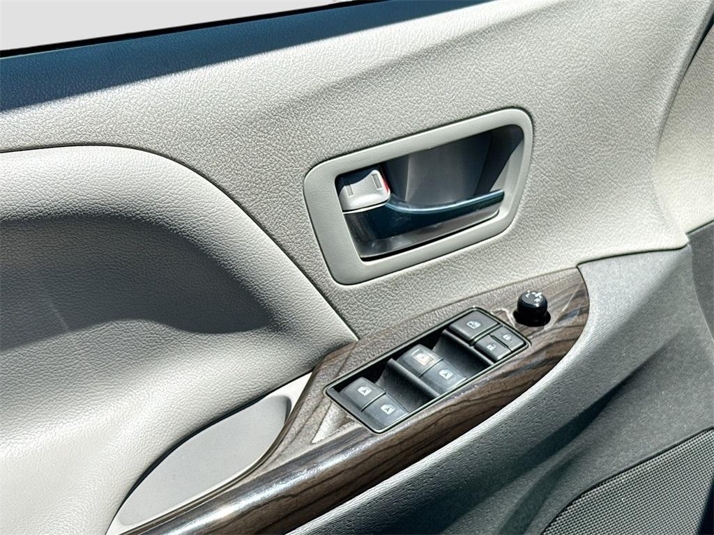 used 2020 Toyota Sienna car, priced at $27,500